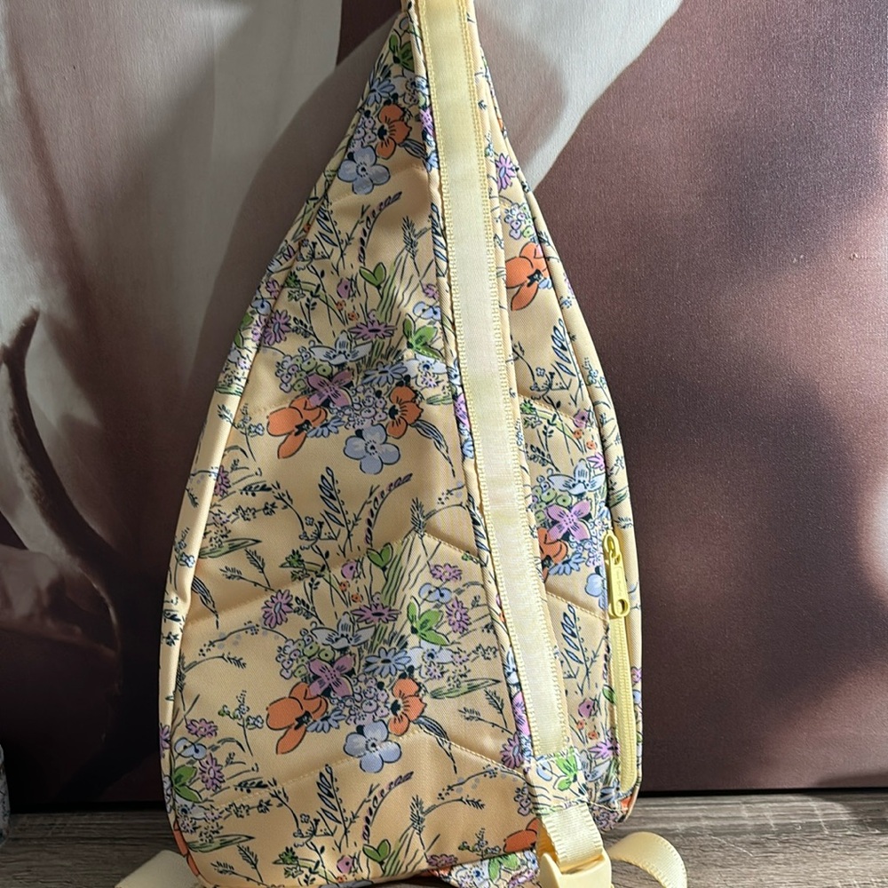 VB Large Sling Backpack Reactive NWT - Picture 2 of 10